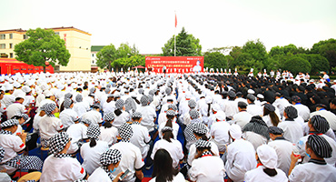 梦想从这里扬帆起航 上海新东方烹饪学校2018年开学典礼暨感恩教育主题演讲圆满落幕！