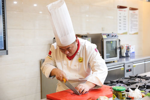 在上海想学西餐学费多少钱？